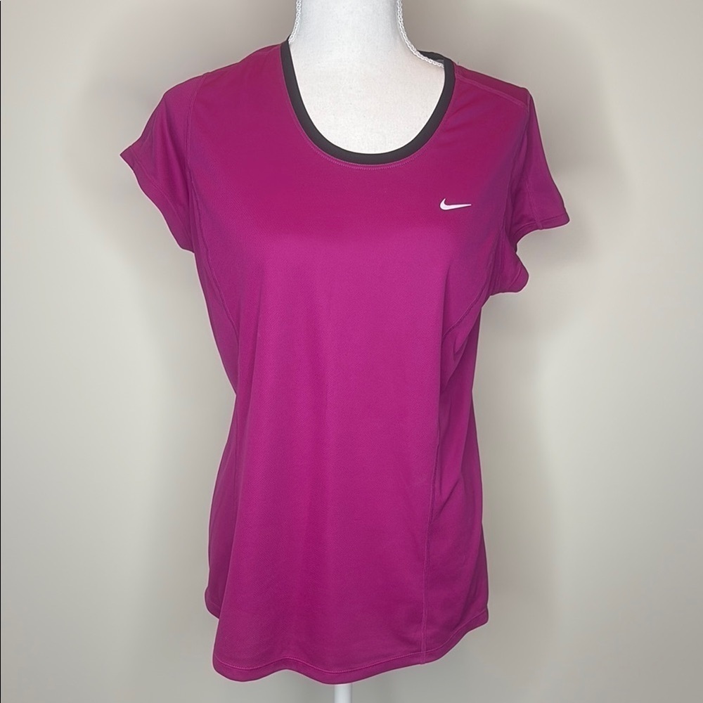 Nike Dri-Fit Pink and Black Relaxed Performance Wear Tee. Large. EUC